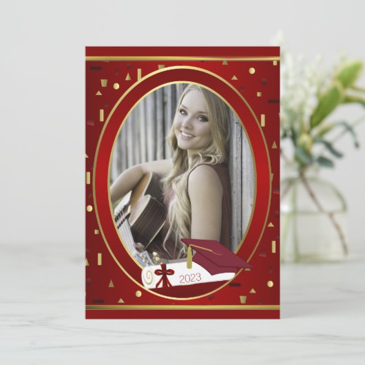 Bekendmaking van het Afstuderen Red and Gold Photo Aankondiging (Staand voorkant)