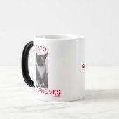Beker, morphing, Gato keurt af, Gato kijkt Magische Mok (Voorkant links)