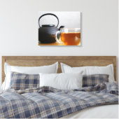 Beker van Tea met Black Metal Tea Kettle 16x20 Canvas Afdruk (Insitu (Slaapkamer))