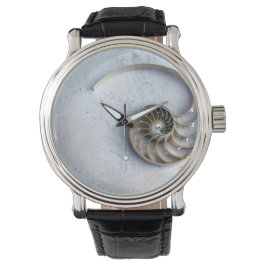 Bekijk zeeschelp nautilus shell horloge