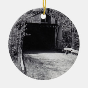 Beklede brug en riviercirkel keramisch ornament