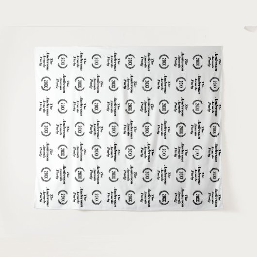 Bekroonde kijkpartij | Achtergrond rode tapijt Wandkleed (Voorkant (horizontaal))