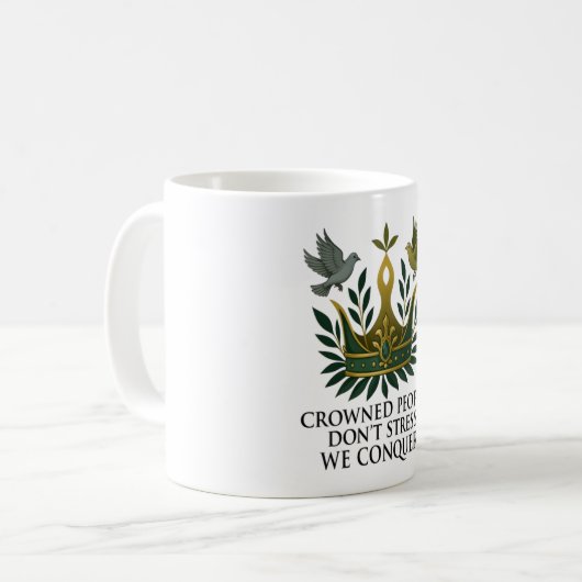 Bekroonde mensen benadrukken Mok niet (Voorkant links)