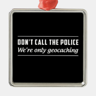 Bel de politie niet, we zijn alleen bezig met aanh metalen ornament
