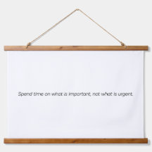 Belangrijke wandtapijten met houten onderkant