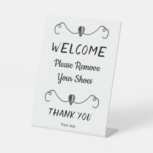 Beleefd vertellen gasten om schoenen te verwijdere reclamebord met voetstuk (Voorkant)