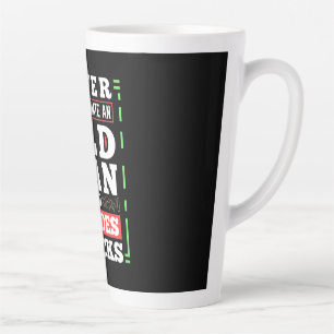 Beleggingskracht van een oud Man dat voorraden ver Latte Mok