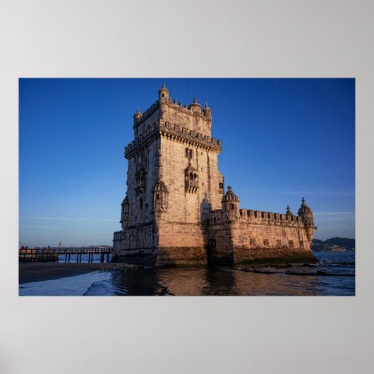 Belem-toren op zonsondergang in Lissabon, Portugal Poster (Voorkant)