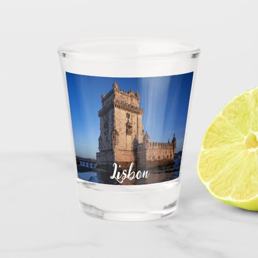 Belem-toren op zonsondergang in Lissabon, Portugal Shot Glas (Voorkant)
