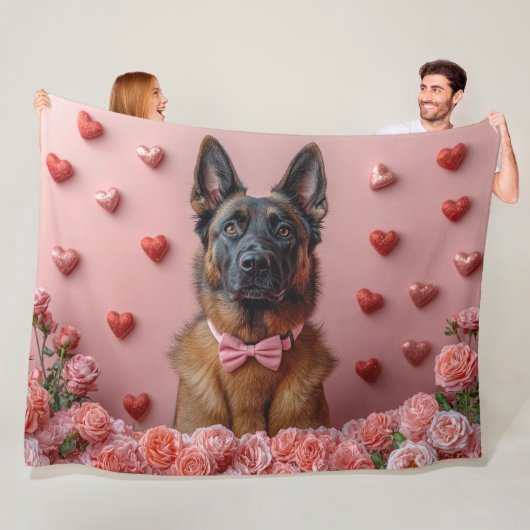 Belgian Malinois met Rozen - Valentijnsdag Fleece Deken (In situ)