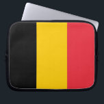 Belgisch laptophoes laptop sleeve<br><div class="desc">Voeg een stijlvol tintje toe aan uw technische accessoires met onze exclusieve laptophoes met de vlag van België! Deze laptophoes is met veel aandacht voor detail gemaakt en is meer dan alleen een beschermend hoesje; het is een eerbetoon aan het rijke erfgoed en de culturele trots van België. Het bruisende...</div>