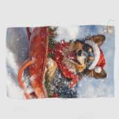 Belgische herder in slee laat het sneeuwen Kerstmi Golfhanddoek (Horizontaal)