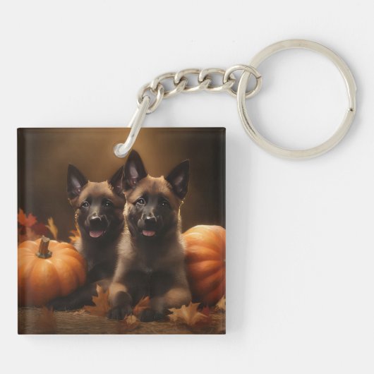 Belgische Herder Puppy Herfst Delight Pompoen Sleutelhanger (Achterkant)
