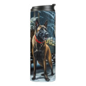 Belgische Malinoi Sneeuw Slede Kerst Decoratie Thermosbeker (Gedraaid links)