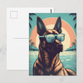 Belgische Malinois bij een tropisch strand tijdens Briefkaart (Voorkant / Achterkant)