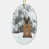Belgische Malinois in sneeuwsieraad 2 Keramisch Ornament (Links)