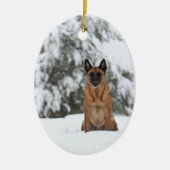 Belgische Malinois in sneeuwsieraad 2 Keramisch Ornament (Voorkant)
