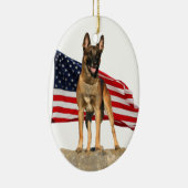 Belgische Malinois met vlaggenversiering Keramisch Ornament (Rechts)