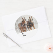 Belgische paardenploeg winterkerstscène ronde sticker (Envelop)