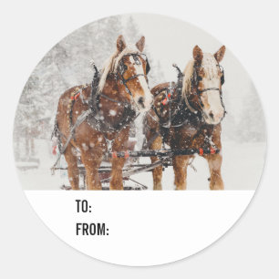 Belgische paardenploeg winterkerstscène ronde sticker