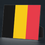 Belgische vlaggenPlaque Fotoplaat<br><div class="desc">Voeg een onderscheidend tintje toe aan uw huis of kantoor-decor met onze exclusieve plaquette met de vlag van België! Deze plaquette is gemaakt met nauwgezette aandacht voor detail en is meer dan alleen een decoratief item; het is een viering van de levendige cultuur en geschiedenis van België. Het opvallende ontwerp...</div>