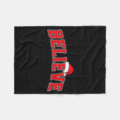 Believe Christmas Varsity Text With Santa Hat Fami Fleece Deken (Voorkant (Horizontaal))