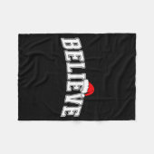 Believe Christmas Varsity Text With Santa Hat Fami Fleece Deken (Voorkant (Horizontaal))