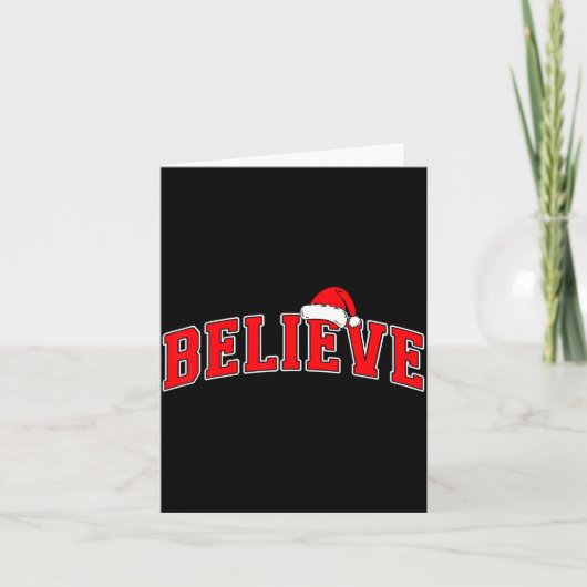 Believe Christmas Varsity Text With Santa Hat Fami Kaart (Voorkant)