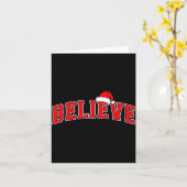 Believe Christmas Varsity Text With Santa Hat Fami Kaart (Gele Bloem)