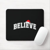 Believe Christmas Varsity Text With Santa Hat Fami Muismat (Met muis)