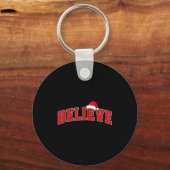 Believe Christmas Varsity Text With Santa Hat Fami Sleutelhanger (Voorkant)