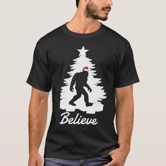 Believe In Bigfoot Christmas Sasquatch Santa Hat T-shirt (Voorkant)
