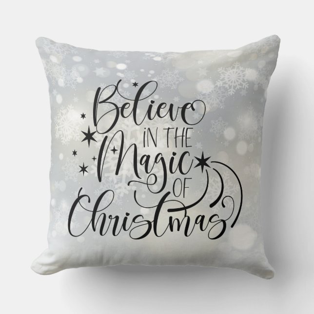 Believe In The Magic Of Christmas Kussen (Voorkant)
