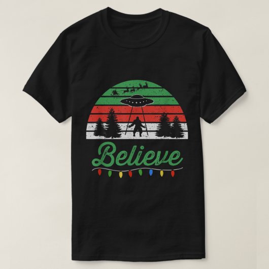 Believe UFO Bigfoot Christmas Retro Design T-shirt (Design voorkant)