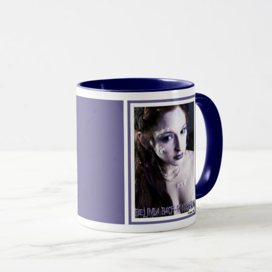Belinda Bach-gedenkbeker Mok (Voorkant rechts)