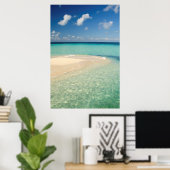 Belize, Caribisch Zee. Goff Caye, een klein eiland Poster (Thuiskantoor)