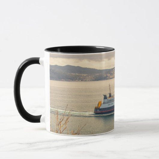 Bell Island-veerboot Mok (Links)