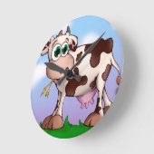 Bella The Cow Eating Hay op een heuveltop Ronde Klok (Hoek)