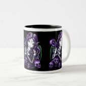 "Belladonna" Paarse schedel Mok (Voorkant rechts)