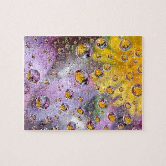Bellen abstract met bloemen. Credit als: Nancy Legpuzzel (Horizontaal)