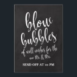 Bellen Verzenden Betaalbaar Chalkboard Bord Kaart<br><div class="desc">Een elegant, snijrand trouwbord met de tekst "Blaas bellen van goede wensen voor de nieuwe Meneer en Mevrouw" in een extravert lettertype, de borsteltextuur voegt een spontane en speelse sfeer toe. De achtergrondkleur kan worden aangepast aan uw behoeften en voorkeuren, neem contact met me op als u een speciale vraag...</div>