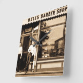 Bell's Barber Shop  Americana Vierkante Klok (Hoek)