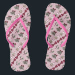 Bells Bells Bride roze Rose Flower Bow Flip Flop<br><div class="desc">Hij heeft een originele trouwfoto van een roze roze rozenboutniere,  een paar zilveren bruiloft,  een bruidsbouquet en een bogundy stropdas. De ontwerper is beschikbaar aan creëer en uploadt douaneontwerpen om de kleuren en de thema's van uw bruiloft aan te passen-klik "deze Ontwerper"vragen om met het ontwerpproces te beginnen!</div>