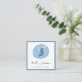 Beluga Baby Whale Pastel Blue Childcare Babysitter Vierkante Visitekaartje (Staand voorkant)