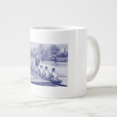 bemanningsroeiers in de boot aan de haven grote koffiekop (Voorkant rechts)