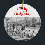 bemanningsroeiers in de boot aan de haven keramisch ornament<br><div class="desc">Antiek gestileerd Afbeelding van de Rowers van de Kemanner aan het dok Elegant, stijlvol en chic klantgerichte partij en feestelijke uitnodigingen en accessoires met een gestileerde tekening van de roeiers in hun boot door het dok. Let op: dit is een grafisch ontwerp/foto die naar het onderliggende product wordt overgebracht en...</div>