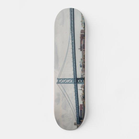 Ben Franklin Bridge Skateboard (Voorkant)