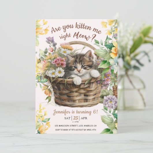 Ben je kitten me miauw? | Kat Meisje 6e Verjaardag Kaart (Staand voorkant)