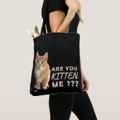 "BEN JE ME BEKEND" grappige kat Tote Bag (Dichtbij)