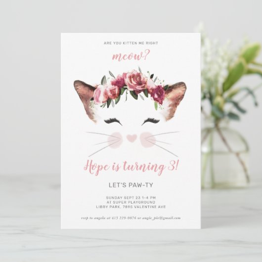 ben je mij aan het kitten verjaardagsuitnodiging kaart (Staand voorkant)